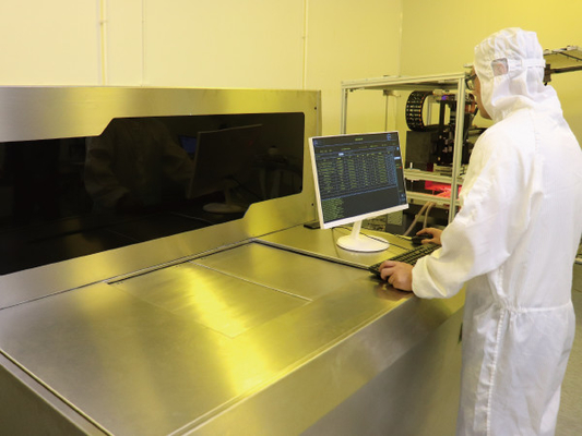 kupować Zaawansowane urządzenia do obrazowania laserowego o dokładności ustawienia wewnętrznego 20 μm do splicingu całego stołu online manufacture